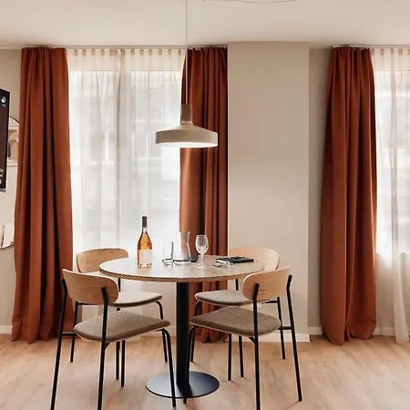 Sunday Apartmanhotel