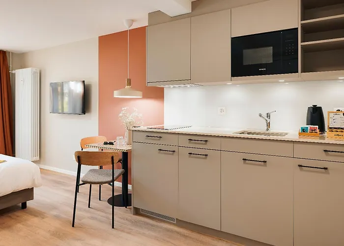 Sunday Apartmanhotel 4*